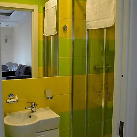 Magnolie Varsovia
