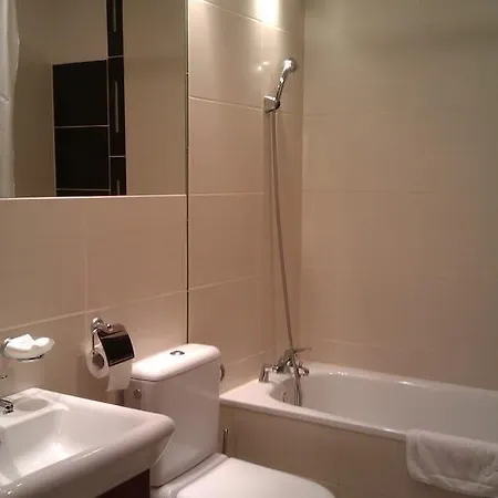 Magnolie 3* Warsaw